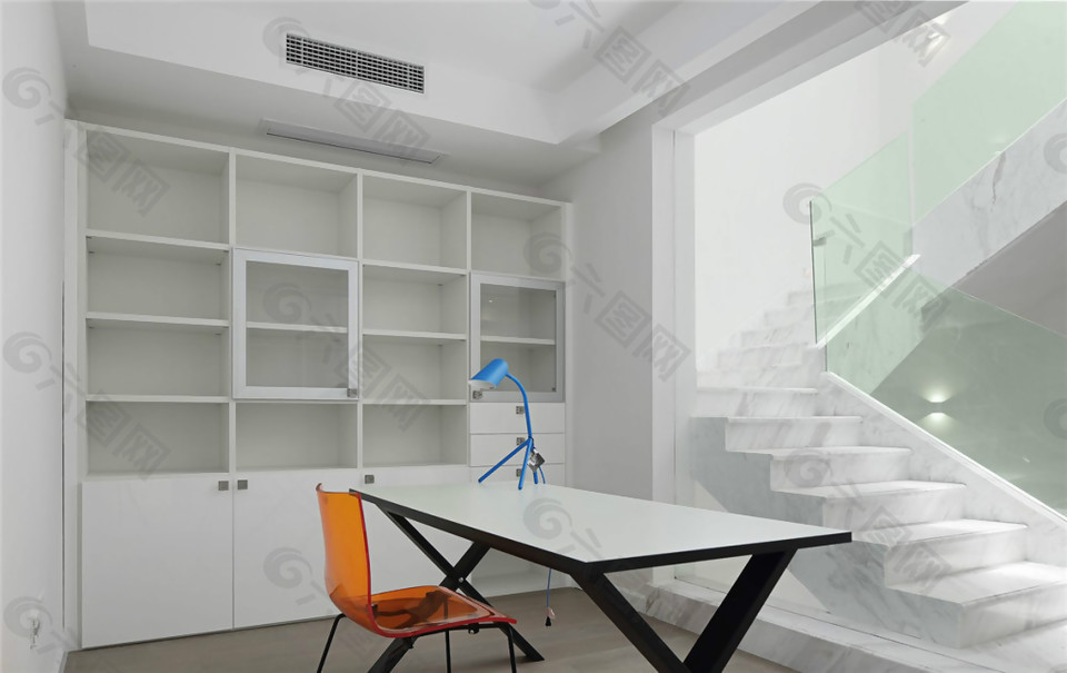 现代时尚客厅白色楼梯室内装修效果图
