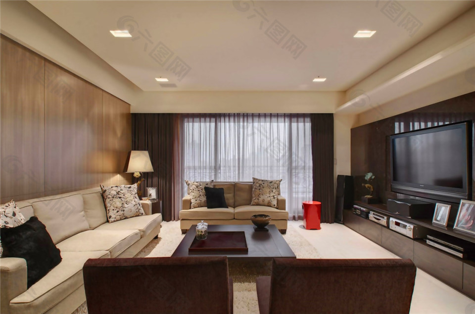 现代简约客厅深褐色亮面背景墙室内装修图