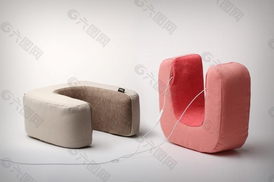 U型枕可置耳机产品设计JPG