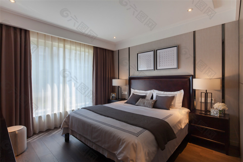 现代时尚卧室深褐色窗帘室内装修效果图