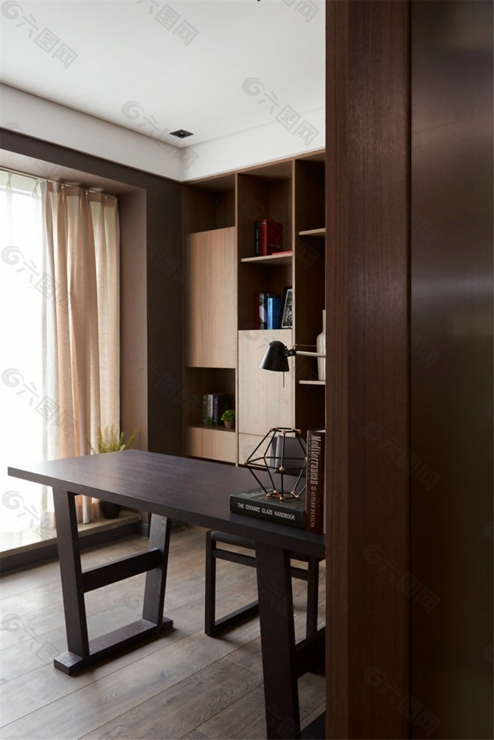 中式雅致客厅木制展示书架室内装修效果图