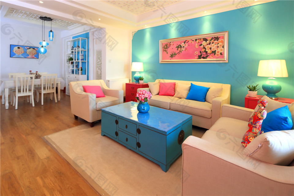 现代时尚客厅亮蓝色茶几室内装修效果图