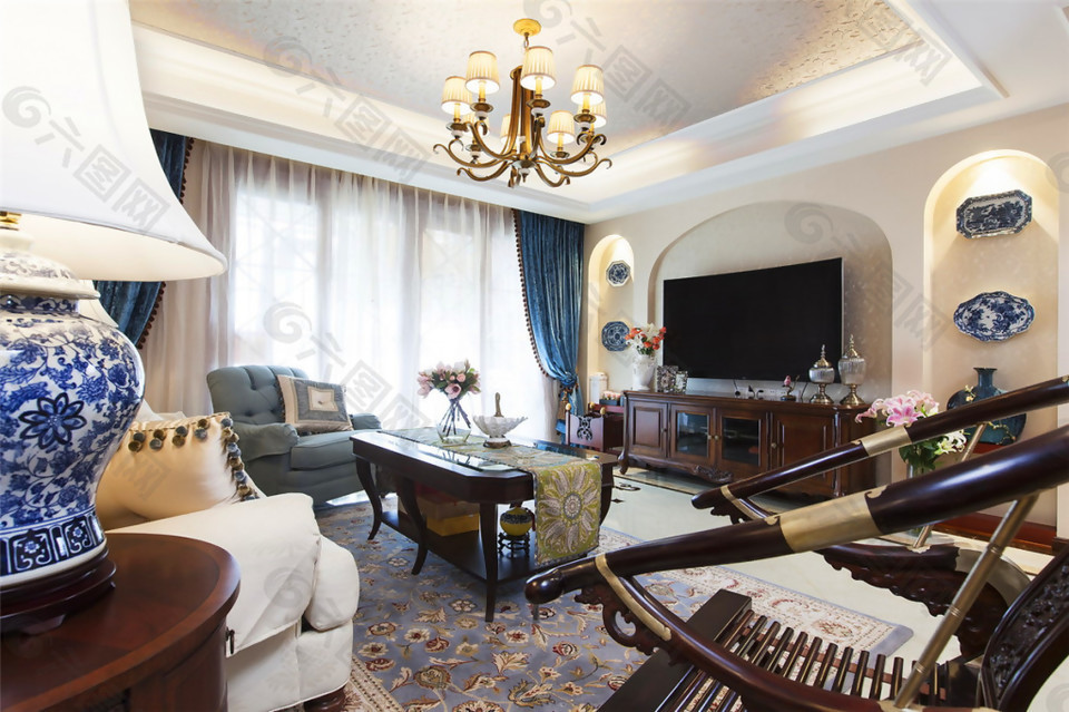 欧式客厅灰色地毯装修效果图