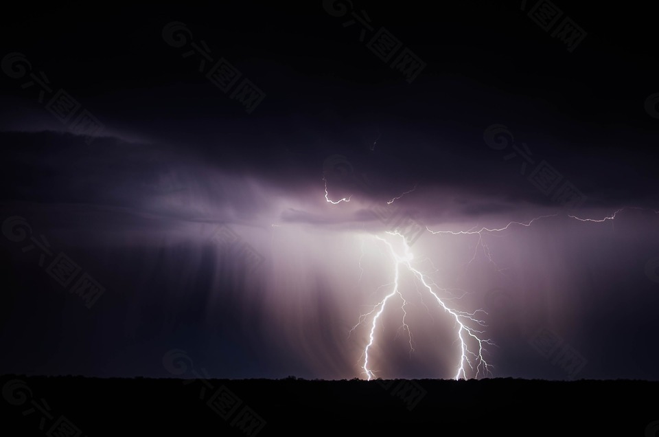 大雨倾盆音效