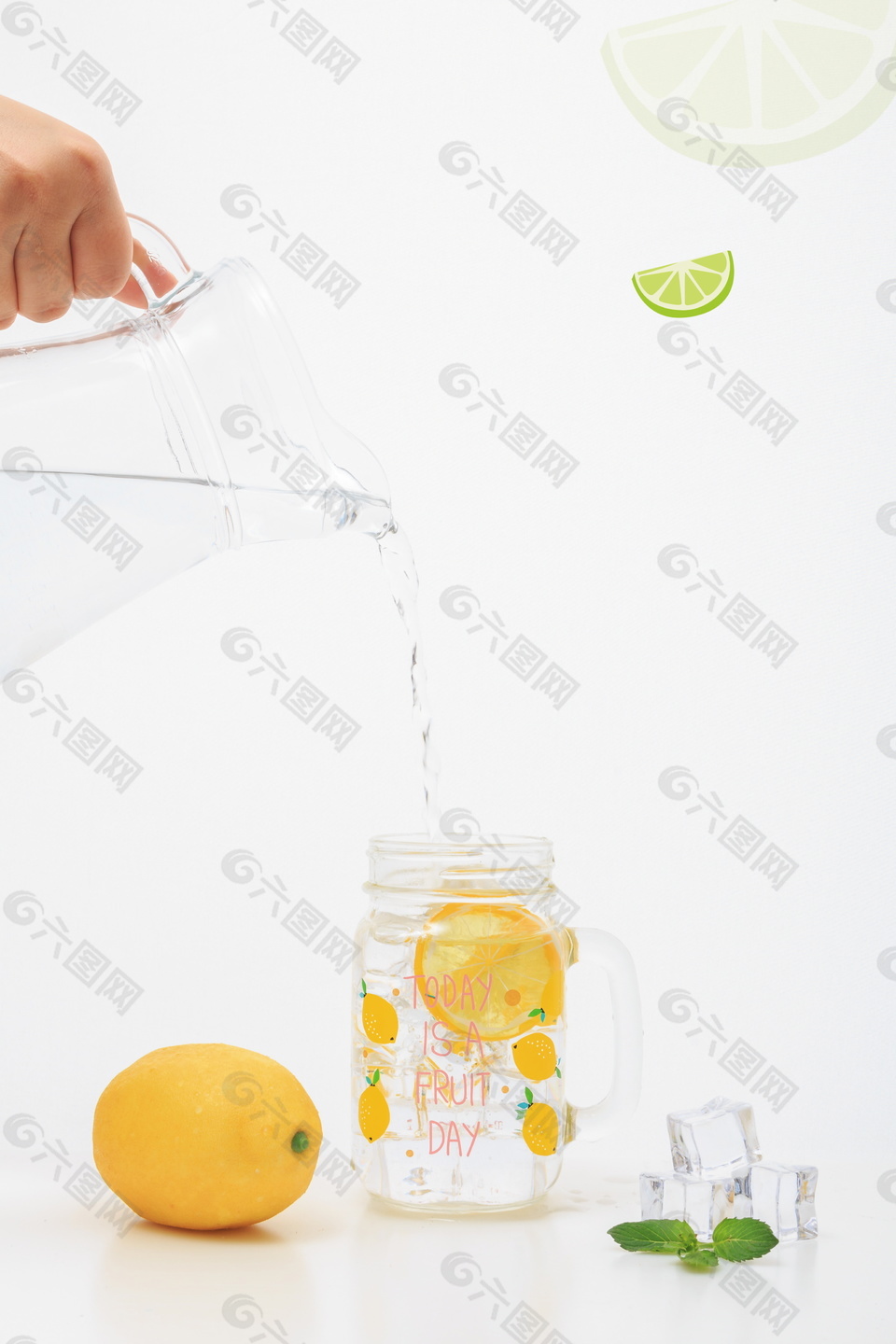 夏季制作金桔柠檬饮品广告背景素材