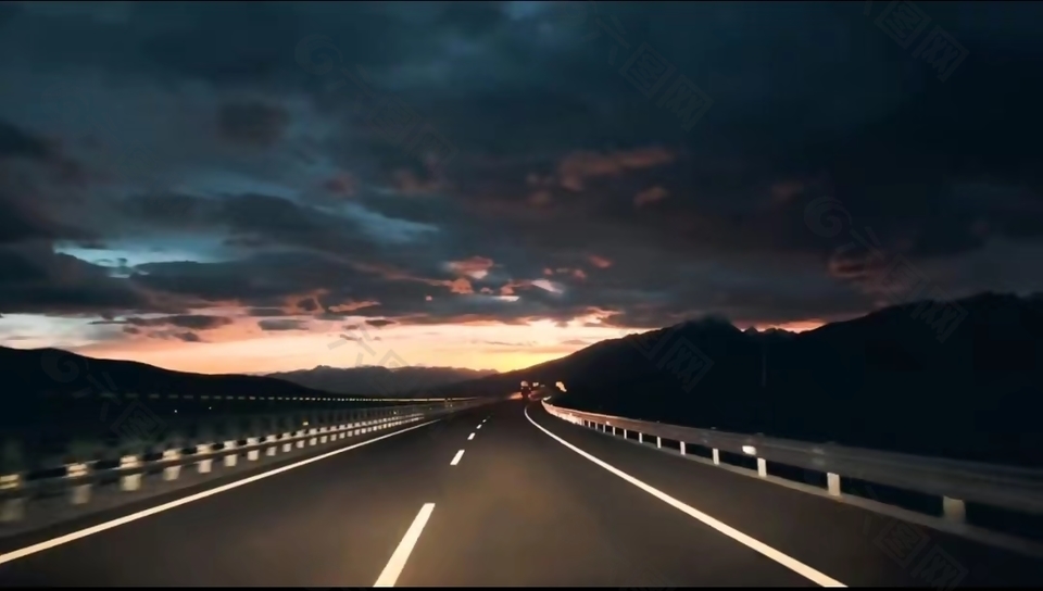 高速开车实拍景色视频